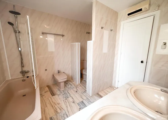 Beautiful Close To Puerto Banús By Marbella